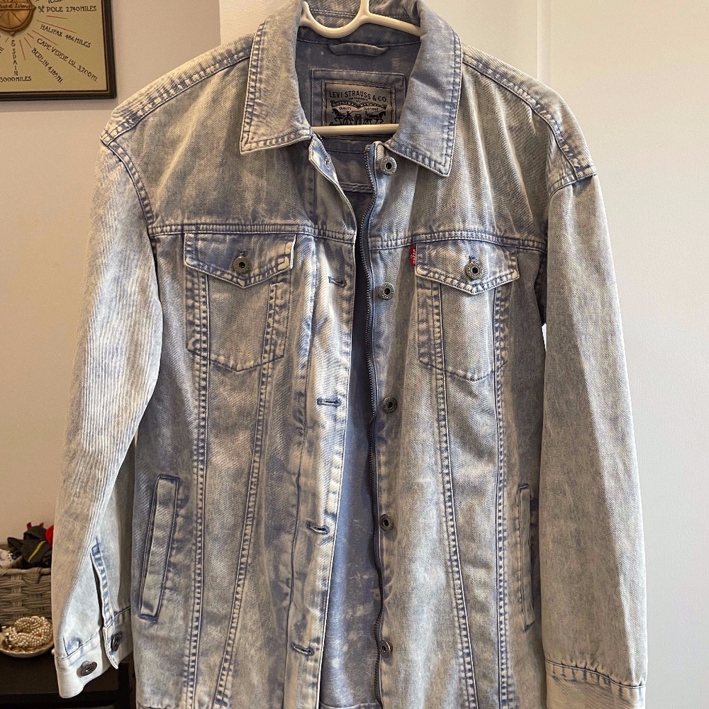 Levi's | Oversized Washed Denim Jacket